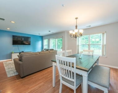 3107 Scenic Ct - Photo Thumbnail 7