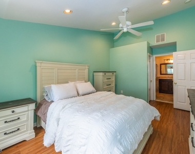 3107 Scenic Ct - Photo Thumbnail 18
