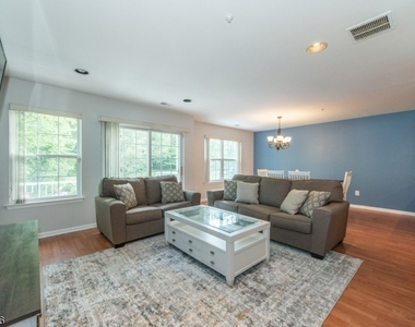 3107 Scenic Ct - Photo Thumbnail 3
