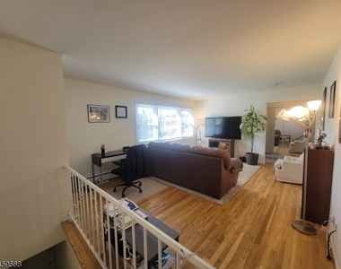 419 Pitney Pl - Photo Thumbnail 13