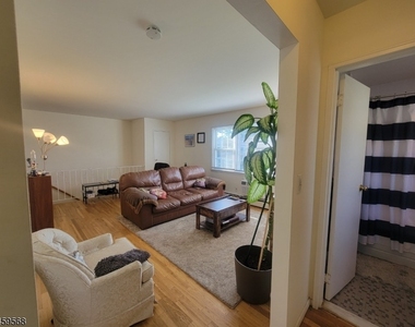 419 Pitney Pl - Photo Thumbnail 9