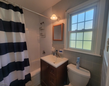 419 Pitney Pl - Photo Thumbnail 12