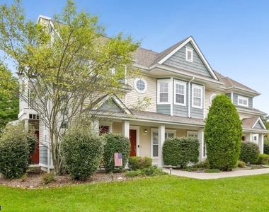 156 Old Farm Dr - Photo Thumbnail 1