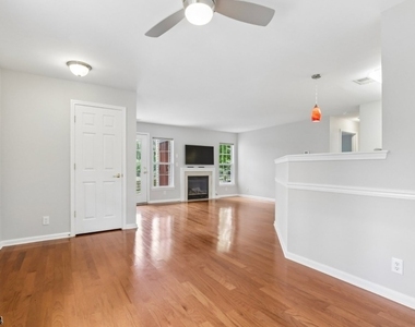 156 Old Farm Dr - Photo Thumbnail 14