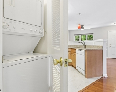 156 Old Farm Dr - Photo Thumbnail 21