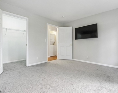 156 Old Farm Dr - Photo Thumbnail 26