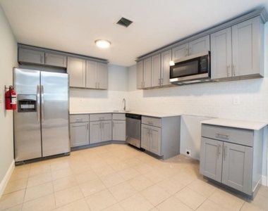 374 E Blackwell St - Photo Thumbnail 4