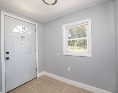 374 E Blackwell St - Photo Thumbnail 1