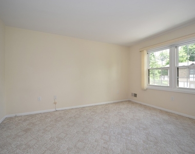 21 Heritage Dr - Photo Thumbnail 8