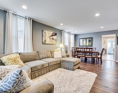 361 Rudolph Ave - Photo Thumbnail 3