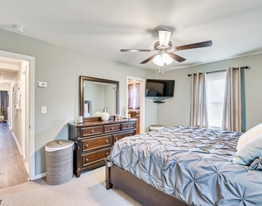 361 Rudolph Ave - Photo Thumbnail 16