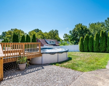 361 Rudolph Ave - Photo Thumbnail 26