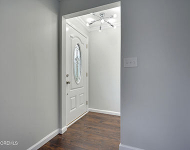 13 Swain Avenue - Photo Thumbnail 4