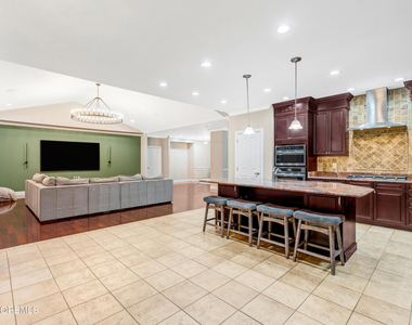 2650 N Cologne Avenue - Photo Thumbnail 13
