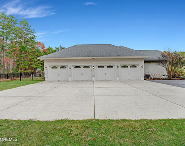 2650 N Cologne Avenue - Photo Thumbnail 42