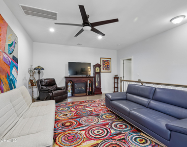 112 Hedgerow Lane - Photo Thumbnail 14