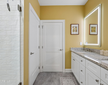112 Hedgerow Lane - Photo Thumbnail 11