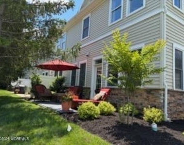 112 Hedgerow Lane - Photo Thumbnail 21