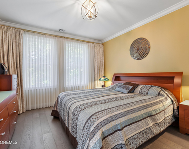 112 Hedgerow Lane - Photo Thumbnail 10