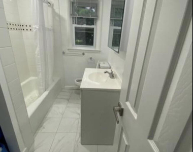 437 Redmond Avenue - Photo Thumbnail 13