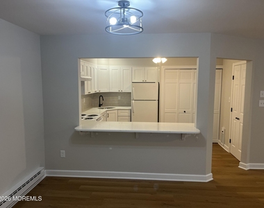 18 Lexington Court - Photo Thumbnail 12