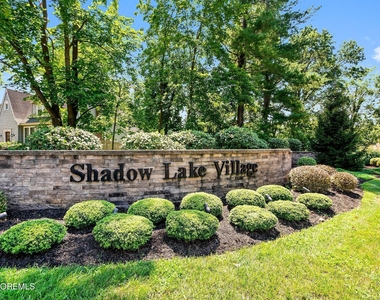 18 Lexington Court - Photo Thumbnail 26