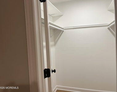 18 Lexington Court - Photo Thumbnail 13