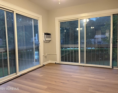 18 Lexington Court - Photo Thumbnail 28