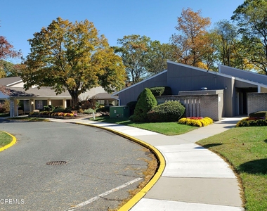 18 Lexington Court - Photo Thumbnail 46