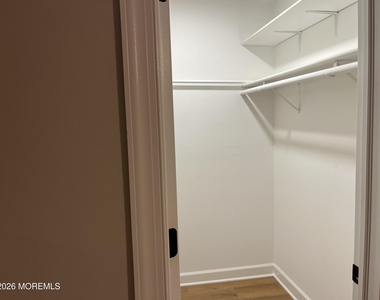 18 Lexington Court - Photo Thumbnail 10