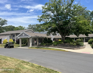 18 Lexington Court - Photo Thumbnail 34