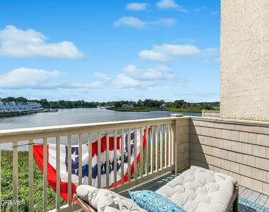 57 Bridgewaters Drive - Photo Thumbnail 7