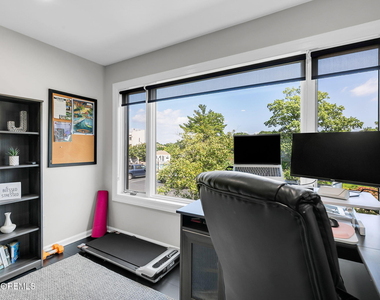 57 Bridgewaters Drive - Photo Thumbnail 12