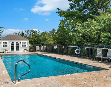 57 Bridgewaters Drive - Photo Thumbnail 4