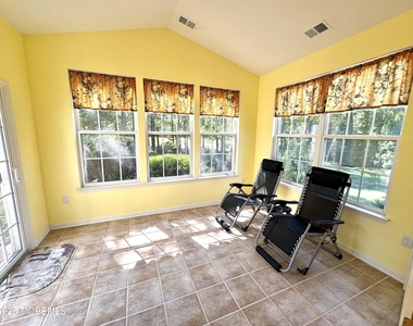 105 Golf View Drive - Photo Thumbnail 14