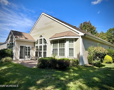 105 Golf View Drive - Photo Thumbnail 2