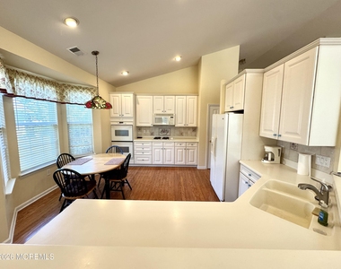 105 Golf View Drive - Photo Thumbnail 10