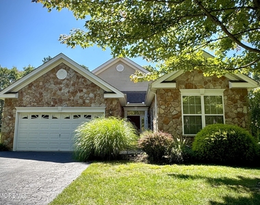 105 Golf View Drive - Photo Thumbnail 1