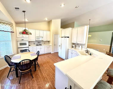 105 Golf View Drive - Photo Thumbnail 11