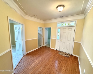105 Golf View Drive - Photo Thumbnail 4