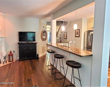53 Essex Drive - Photo Thumbnail 3