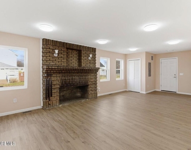 40 Twilight Avenue - Photo Thumbnail 7