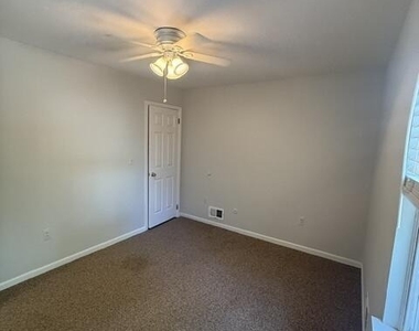 104 Curtis Avenue - Photo Thumbnail 11
