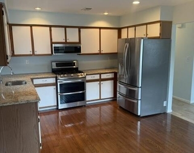 104 Curtis Avenue - Photo Thumbnail 5