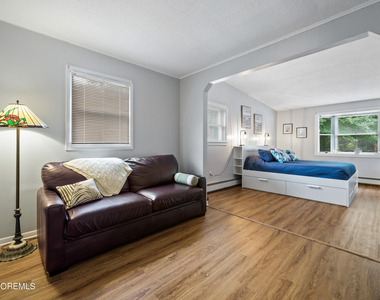 607 Sunrise Boulevard - Photo Thumbnail 3