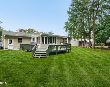 607 Sunrise Boulevard - Photo Thumbnail 1