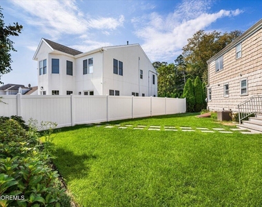 869 Norwood Avenue - Photo Thumbnail 32