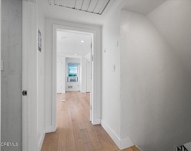 869 Norwood Avenue - Photo Thumbnail 21