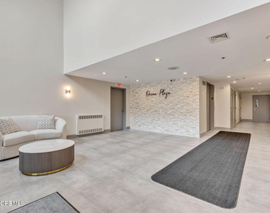 525 Ocean Boulevard - Photo Thumbnail 1