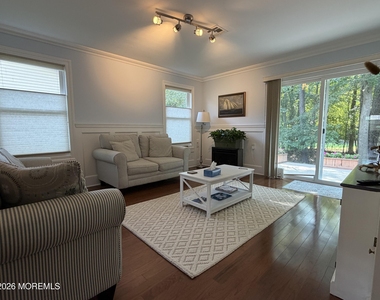 134 Everest Drive S - Photo Thumbnail 3